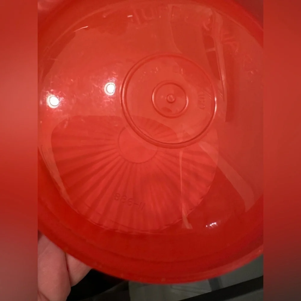 Vintage Tupperware Set of 6 Servalier Bowls w/ Lids #886 886-11 Red Yellow Green